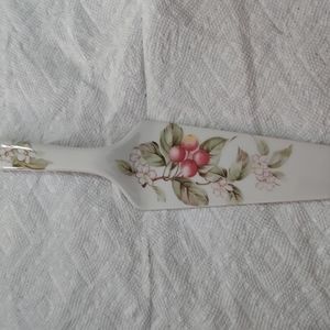 Andrea by Sadek Porcelain Berries&Flowers Cake/Pie Server Multicolor